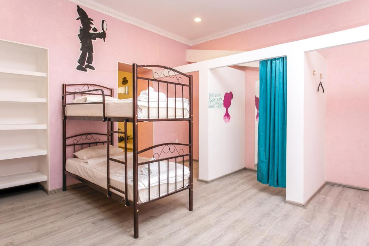 Sherlock Holmes Hostel Baku Exterior foto