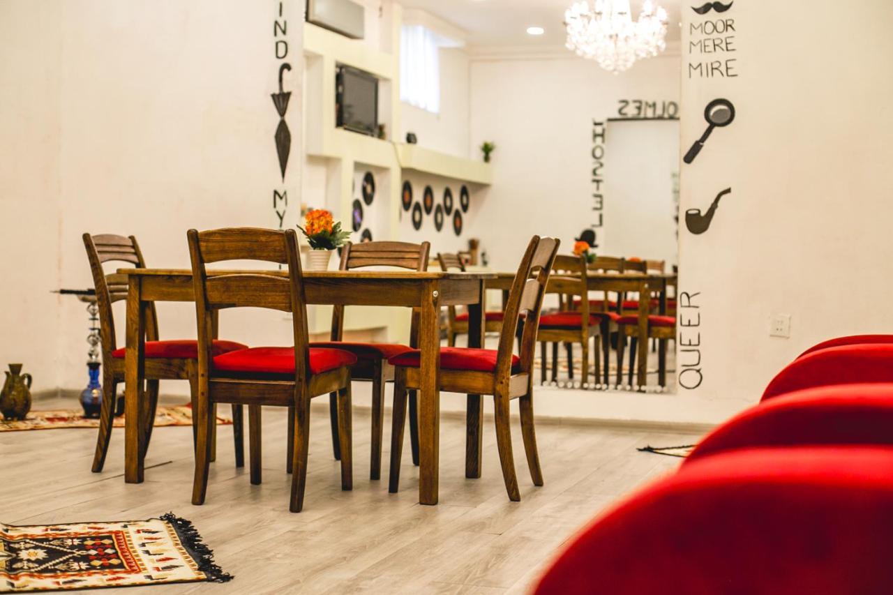 Sherlock Holmes Hostel Baku Exterior foto