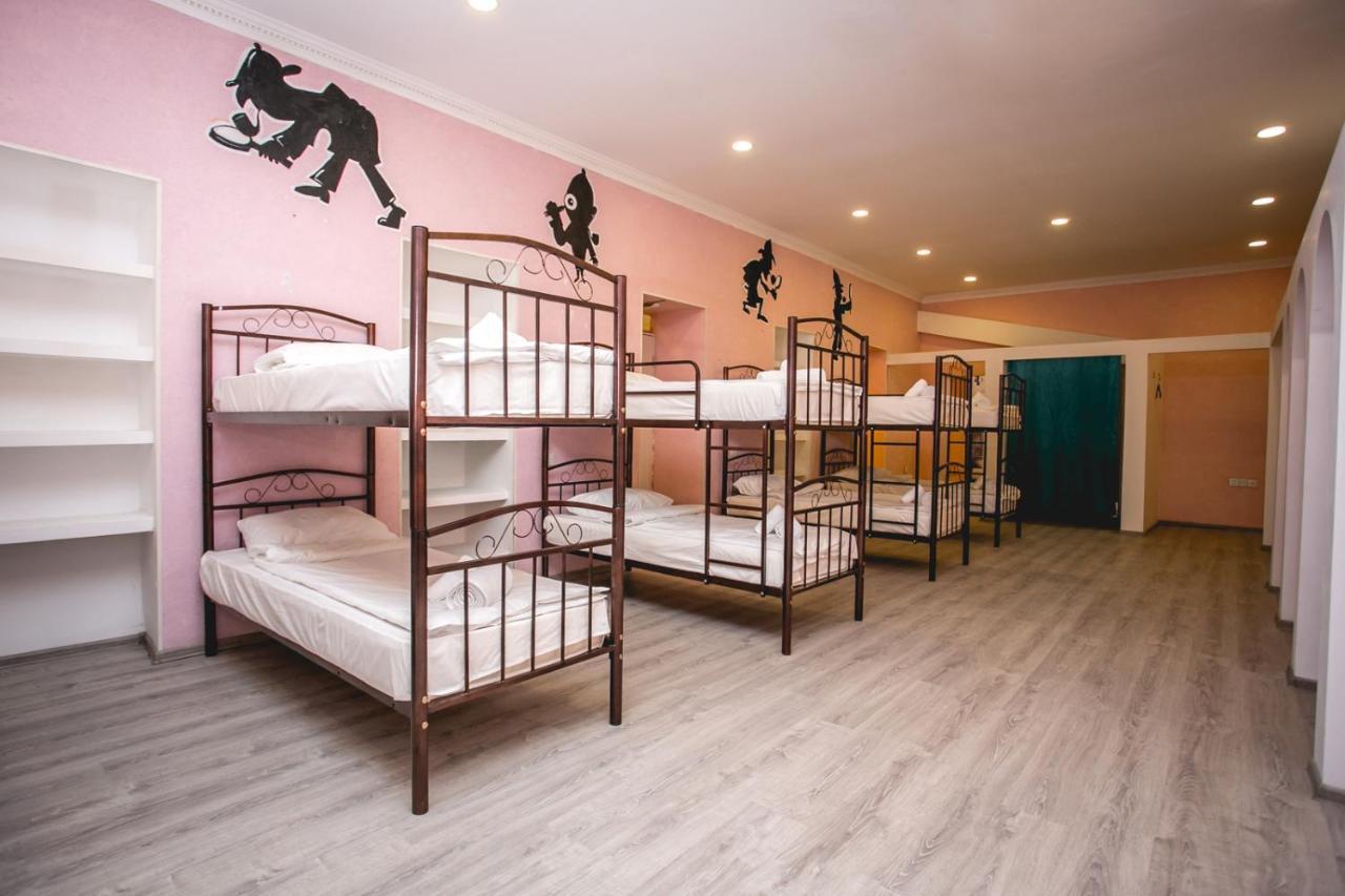 Sherlock Holmes Hostel Baku Exterior foto