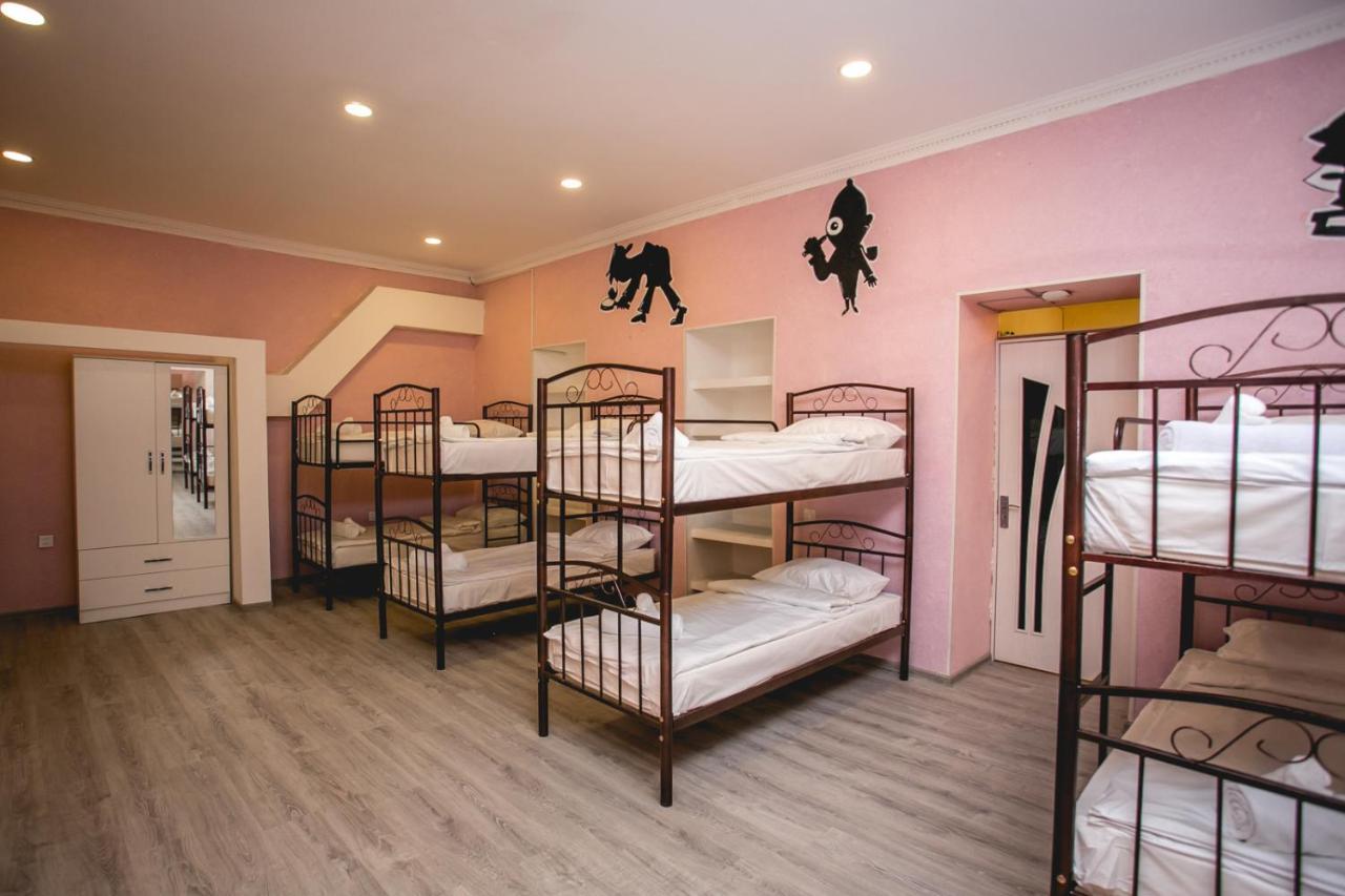 Sherlock Holmes Hostel Baku Exterior foto